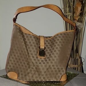 Dooney & Bourke bag
